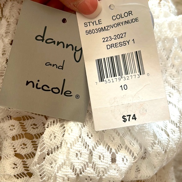 NWT⭐️DANNY and NICOLE Ivory Cream LACE DRESS Size 10 - Picture 11 of 16